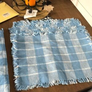 Placemats and napkin set